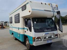 Isuzu NPR250 Winnebago - picture0' - Click to enlarge