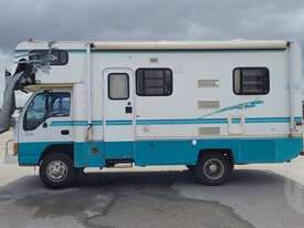 Isuzu NPR250 Winnebago - picture2' - Click to enlarge