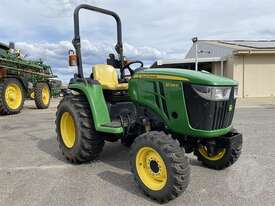 John Deere 3038E - picture0' - Click to enlarge