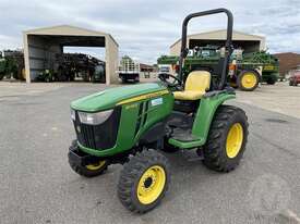 John Deere 3038E - picture2' - Click to enlarge