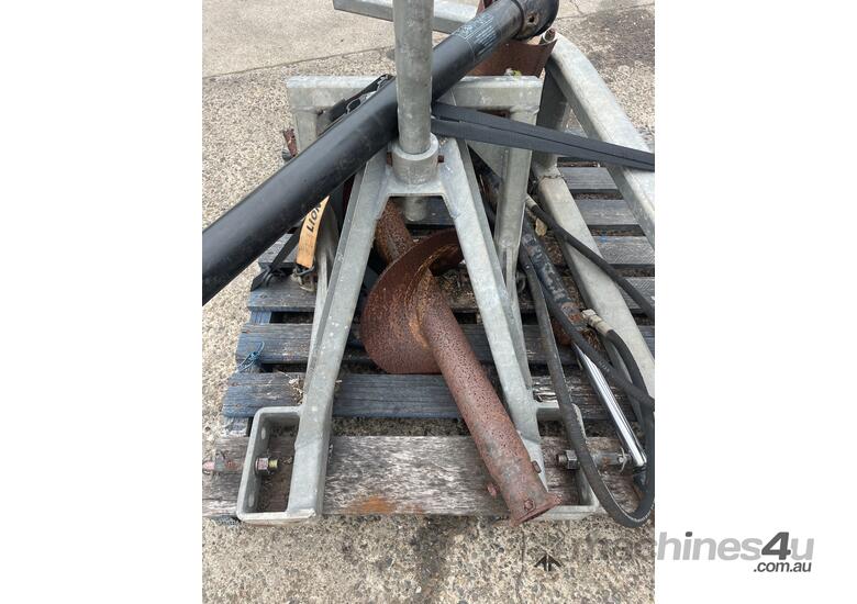 Used red roo Hydraulic Down Post Hole Digger 3PL Tractor Post Hole