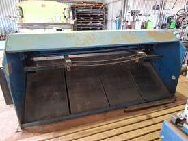 PACIFIC METAL FABRICATION GUILLOTINE - picture1' - Click to enlarge