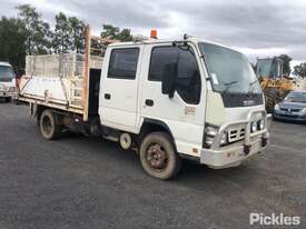 2005 Isuzu NPR 400 Crew Cab Table Top - picture0' - Click to enlarge