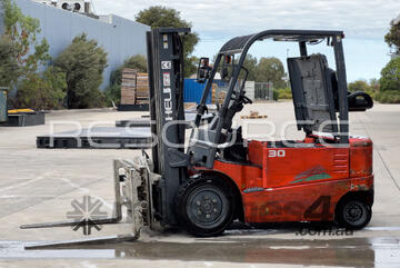 Heli CPD30 3t Forklift with Squeeze and Rotate Attachment