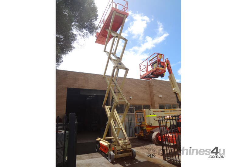 caption Used 10/2017 JLG 2646ES Electric Scissor Lift – 454kg Lift Capacity