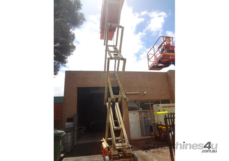 caption Used 10/2017 JLG 2646ES Electric Scissor Lift – 454kg Lift Capacity