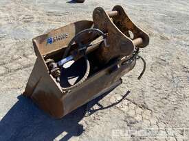 Te 1450mm HYD Tilt Bucket to suit Excavator - picture1' - Click to enlarge