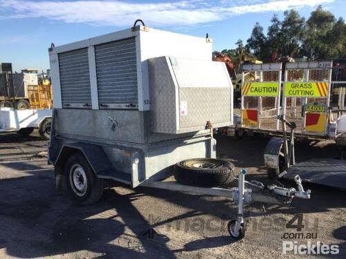 2002 Classic Trailers Off Road Single Axle Enclosed Box Trailer