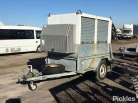 2002 Classic Trailers Off Road Single Axle Enclosed Box Trailer - picture1' - Click to enlarge