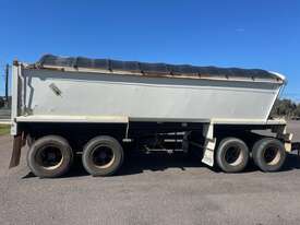 Trailer Dog Tipper Onsite 2012 4 axle 7m long SN1537 1TYX723 - picture0' - Click to enlarge