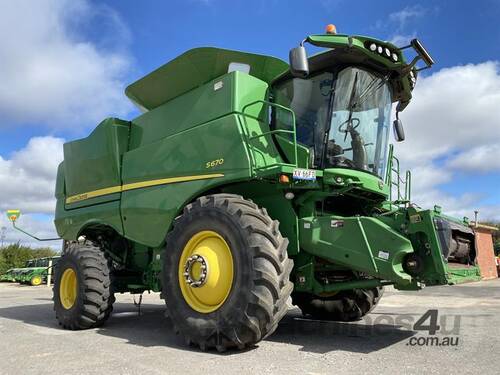 John Deere S670