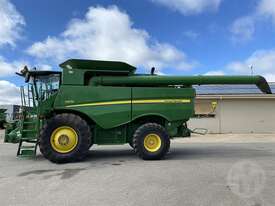 John Deere S670 - picture2' - Click to enlarge