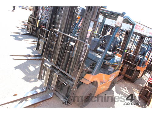 2000 TOYOTA 7FB18 FORKLIFT