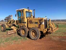 130G Grader caterpillar   - picture2' - Click to enlarge