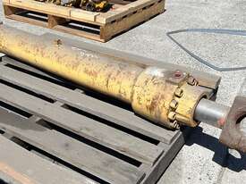 834H CYLINDER BLADE - LIFT  - picture0' - Click to enlarge