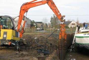GANZ - Pajot 600 Air Pile Hammer