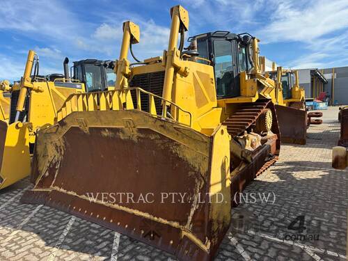 CAT D8T Track Type Tractors