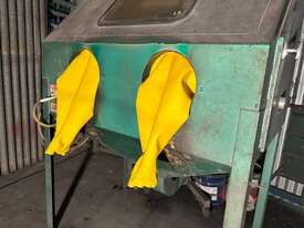 Carsburg Engineering Upright Sandblasting Unit  - picture0' - Click to enlarge