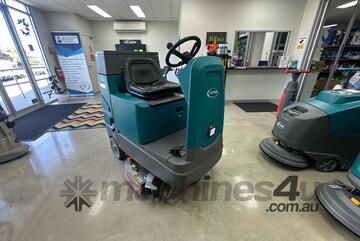 Titus PD150 Ride-On Scrubber: 860mm Cleaning Path & 150L Tank Capacity!