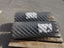 Rolls of fencing mesh - picture2' - Click to enlarge