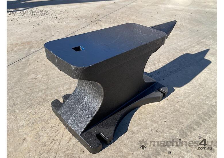 caption Cast Iron 200Lb Anvil