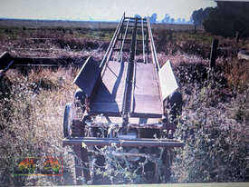 HAY ELEVATOR - picture2' - Click to enlarge