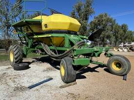 JOHN DEERE 1900 SEED CART - picture1' - Click to enlarge