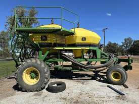 JOHN DEERE 1900 SEED CART - picture2' - Click to enlarge
