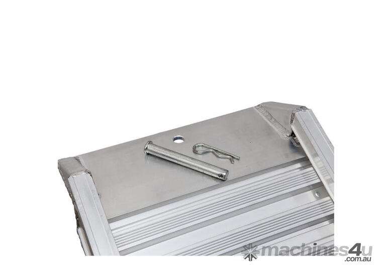 caption 4-Tonne 2.3m x 420mm Aluminium Loading Ramps