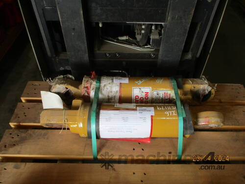 caption 151-1179 - CATERPILLAR D350E, D400E RECONDITIONED CYLINDER SUSPENSION FRONT