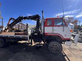 1989 NISSAN CW41 CRANE TRUCK  - picture2' - Click to enlarge