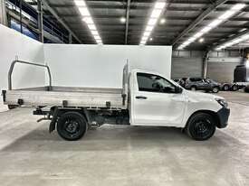 2022 Toyota Hilux Workmate Petrol - picture2' - Click to enlarge