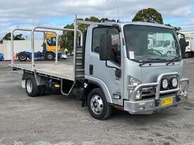 2014 Isuzu NPR200 Table Top - picture0' - Click to enlarge