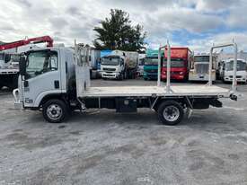 2014 Isuzu NPR200 Table Top - picture2' - Click to enlarge