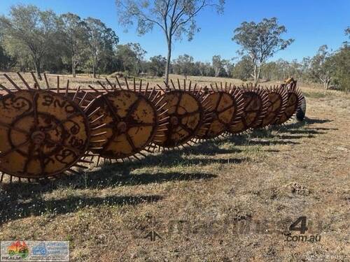 caption (2277) PEDERICK 8 wheel stick rake (Goondiwindi, QLD)
