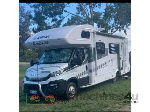caption (7611) 2018 Iveco Luxury Motorhome ( Location Newcastle Nsw ) (Newcastle, NSW)