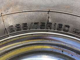 6 Stud Toyota Rims X 4 - picture2' - Click to enlarge