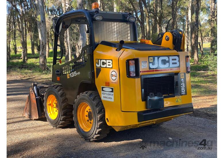 caption JCB SSL-135HD Skid Steer Loader