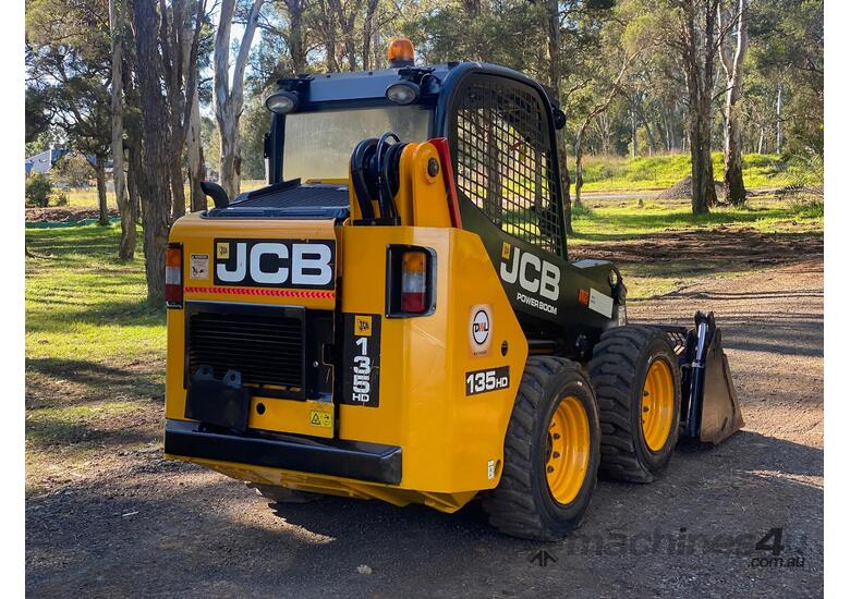 caption JCB SSL-135HD Skid Steer Loader