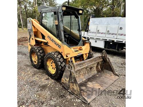 MUSTANG 2054 SKID STEER 