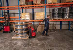 EP 2.5T PALLET TRUCK EPT25-WA -ELECTRIC 24V, Straddle