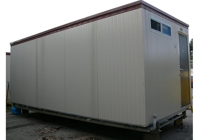 caption E I Group Portables 6 Pan Toilet, For Hire
