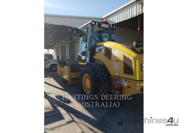caption CAT CS78BLRC Vibratory Single Drum Smooth