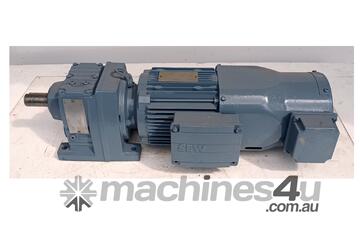 SEW Eurodrive 1.5 kW Reduction Drive Output Rpm 179 Ratio 8.01