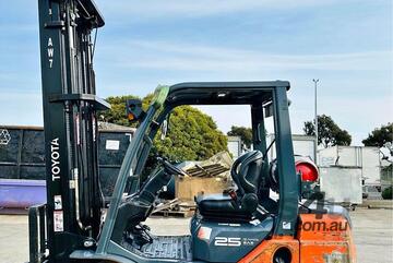 2011 TOYOTA 2.5T 32-8FG25 FORKLIFT 8 SERIES DELUXE 6.5M LIFT