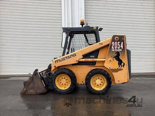 Mustang 2054 wheeled skid steer loader