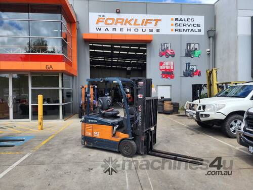 Toyota 1.8T Electric Forklift Container Mast with 2022 Battery 