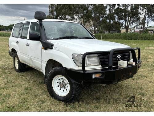 2004 TOYOTA LANDCRUISER 100 SERIES WAGON 