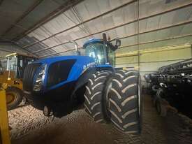 2014 New Holland T9.450 Hd 4WD Tractor - picture0' - Click to enlarge