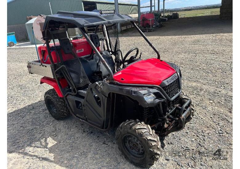 caption Honda Pioneer 500